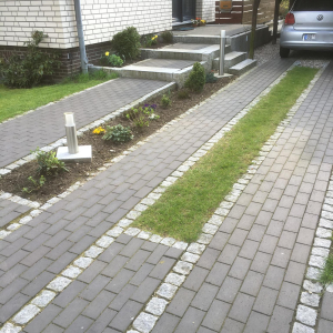 img-0556-gepflasterte-einfahrt-large